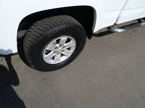 Used 2018 Chevrolet Colorado W/T w/ WT Convenience Package RWD image 28