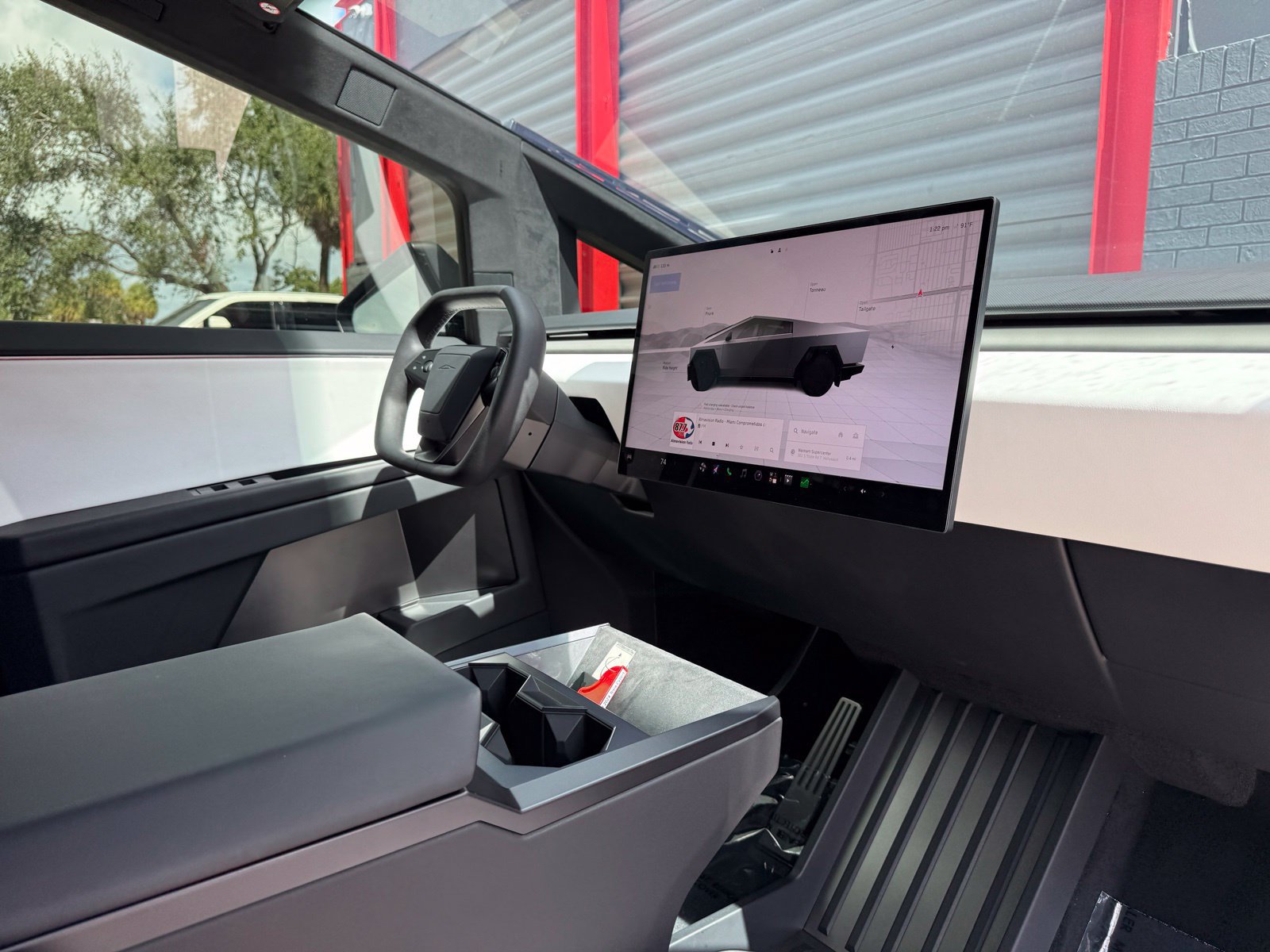 Used 2024 Tesla Cybertruck AWD Crew Cab image 29