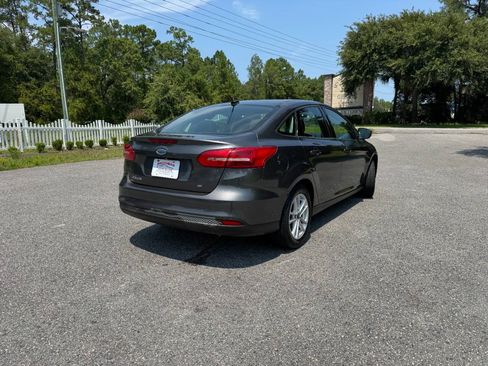 Used 2017 Ford Focus SE FWD image 34