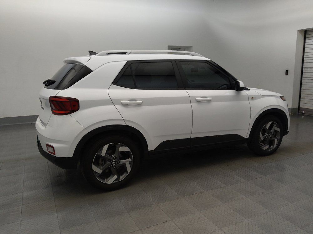 Used 2022 Hyundai Venue SEL FWD image 10