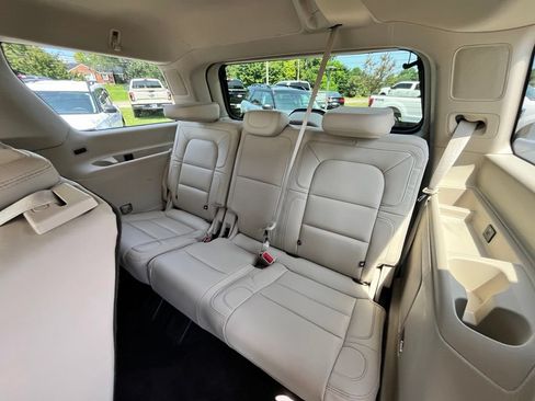 Used 2021 Lincoln Navigator Reserve w/ Luxury Package AWD/4WD image 15