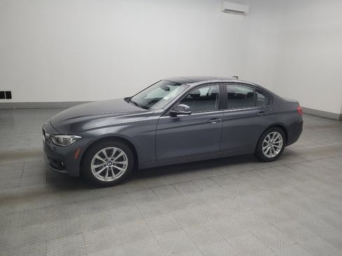 Used 2018 BMW 320i Sedan w/ Convenience Package RWD image 2