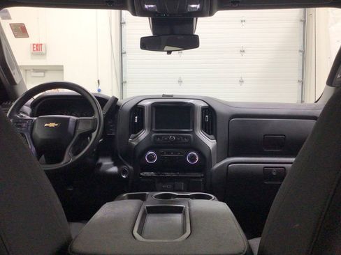 Used 2022 Chevrolet Silverado 1500 Custom image 17