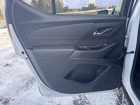 Used 2020 Chevrolet Traverse LT image 33