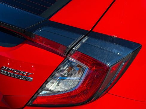 Used 2019 Honda Civic Sport Touring image 7