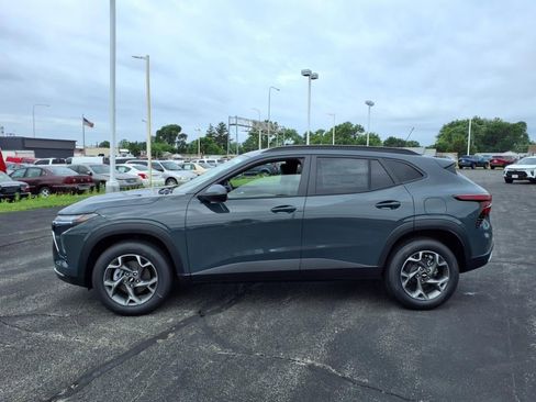 New 2025 Chevrolet Trax LT FWD image 7