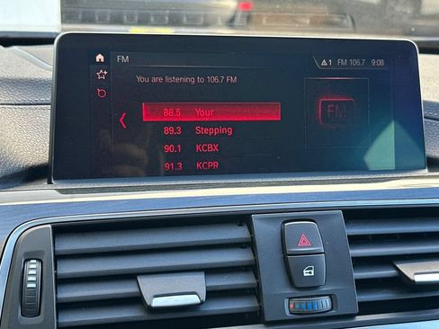 Used 2018 BMW 330i Sedan w/ Premium Package RWD image 19