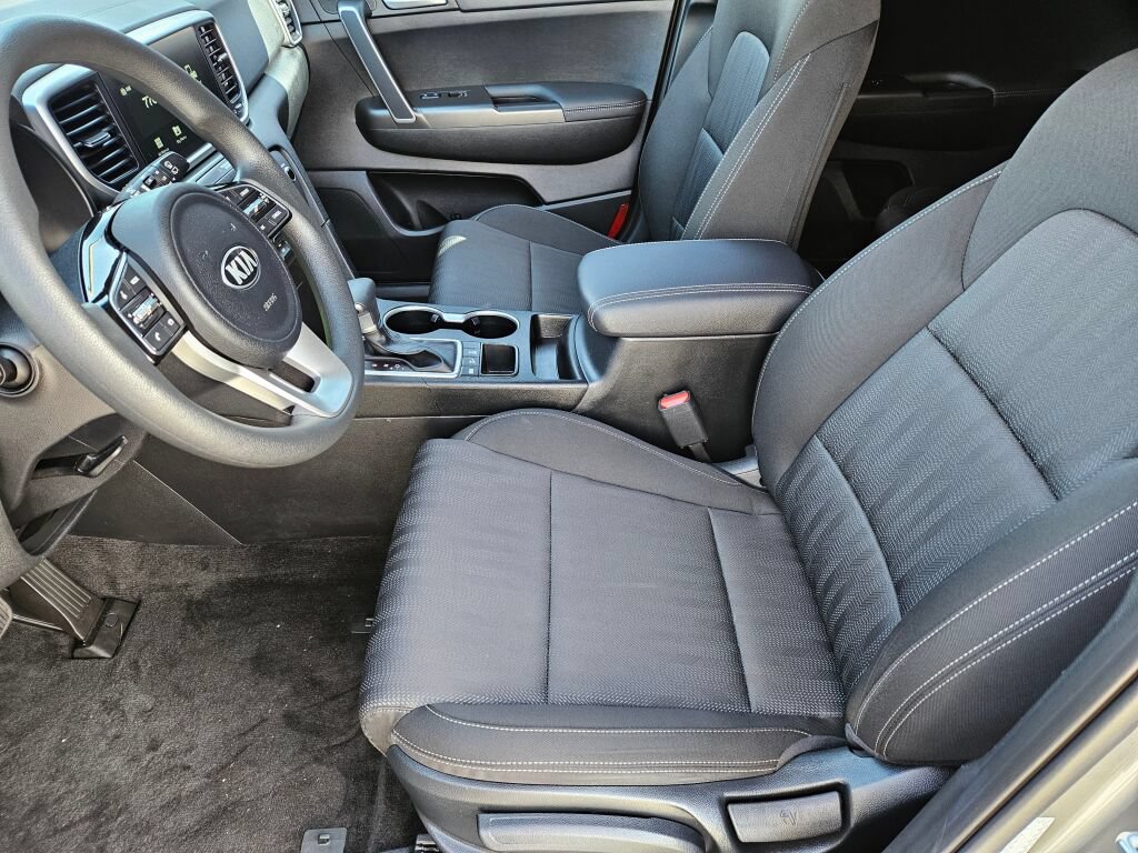 Used 2022 Kia Sportage LX AWD/4WD image 17