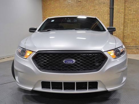 Used 2018 Ford Taurus Police Interceptor AWD image 4