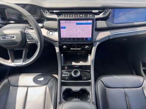 Used 2024 Jeep Grand Cherokee Limited 4xe w/ Luxury Tech Group II image 11