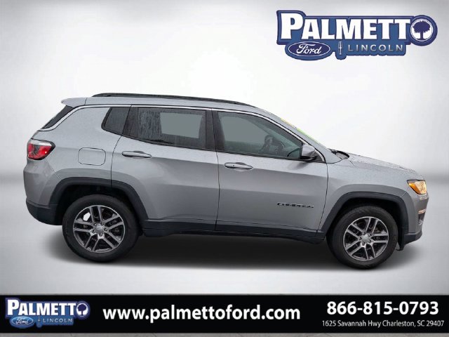 Used 2020 Jeep Compass Latitude w/ Popular Equipment Group FWD image 3