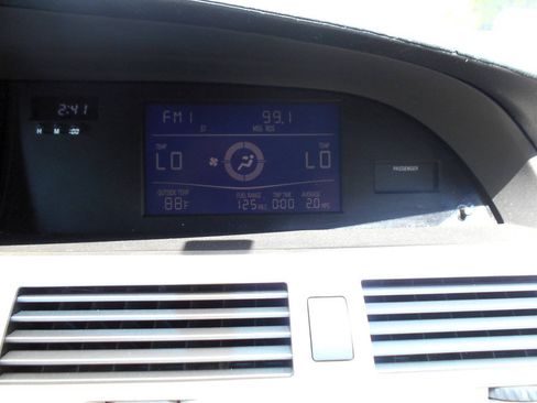 Used 2006 Toyota Avalon XLS FWD image 15