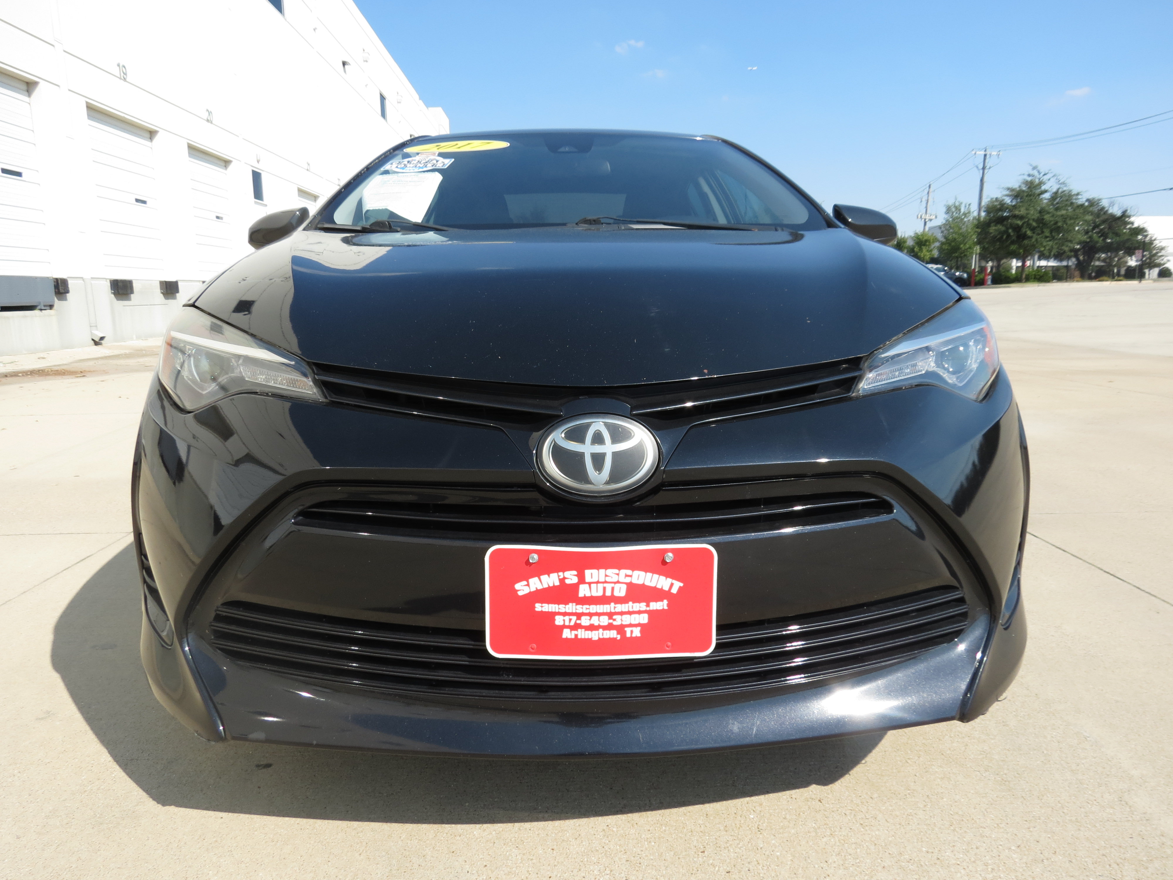 Used 2017 Toyota Corolla LE FWD image 7
