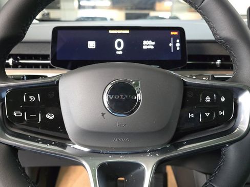 New 2025 Volvo EX90 Ultra image 26