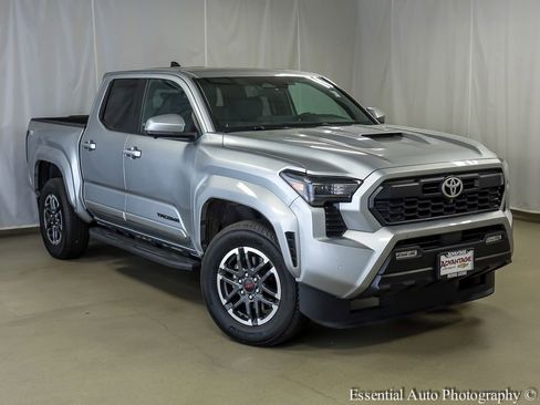 Used 2024 Toyota Tacoma TRD Sport w/ TRD Sport Premium Package AWD/4WD image 2