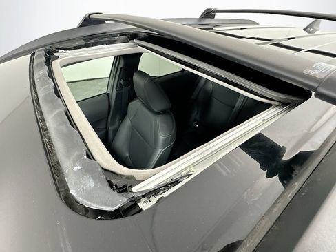 Certified 2025 Toyota Corolla Cross XLE w/ Convenience Package FWD image 21