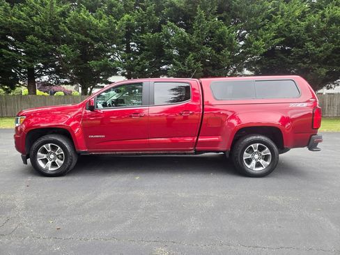 Used 2017 Chevrolet Colorado Z71 AWD/4WD image 3