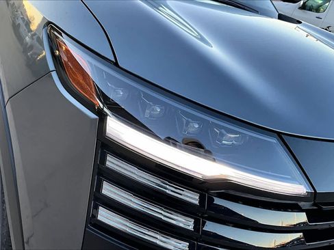 New 2026 Nissan Kicks SV image 13