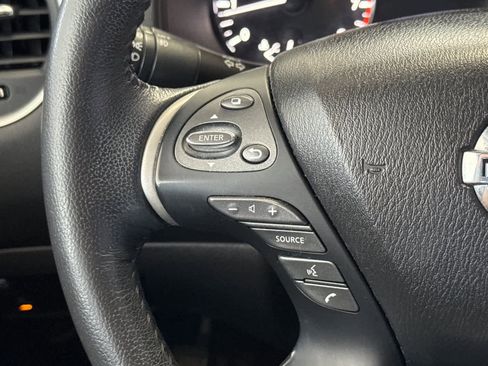 Used 2020 Nissan Pathfinder SV AWD/4WD image 25