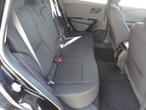 Used 2023 Nissan Rogue S image 16