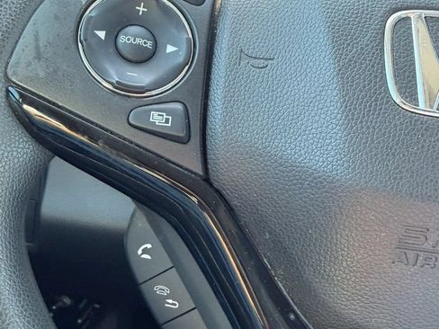 Used 2016 Honda HR-V EX image 19