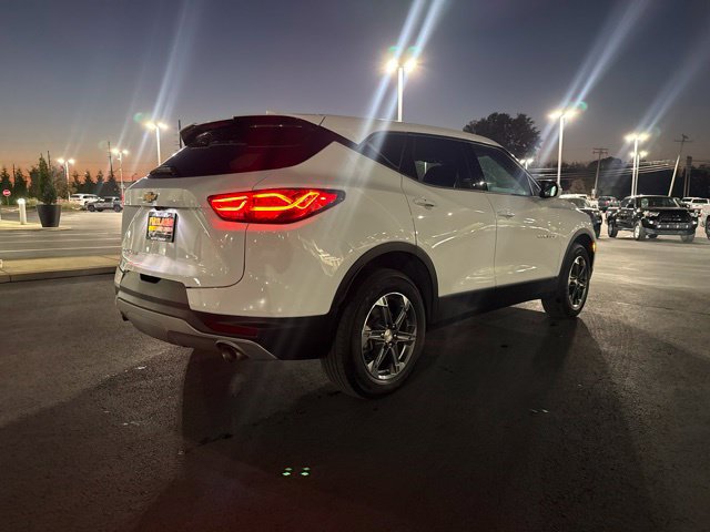 Used 2025 Chevrolet Blazer LT AWD/4WD image 7