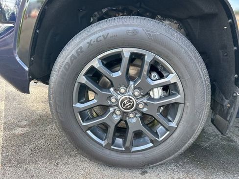 Used 2023 Toyota Tundra Platinum AWD/4WD image 46