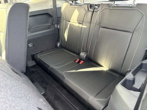 Certified 2023 Volkswagen Tiguan SE image 12