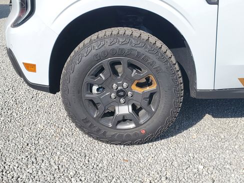 New 2026 Ford Maverick Tremor image 6