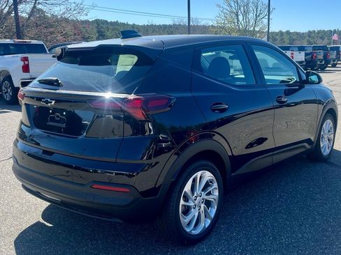 New 2027 Chevrolet Bolt LT w/ Comfort Package FWD image 5