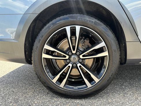 Used 2019 Volvo V90 T5 Cross Country AWD/4WD image 17