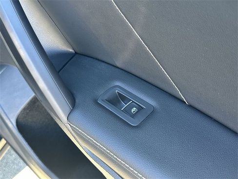 Used 2023 Volkswagen Tiguan SEL R-Line image 32