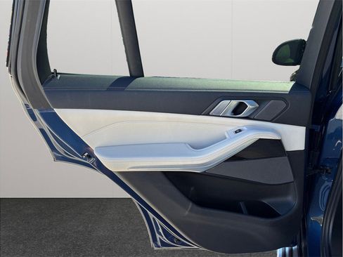 Used 2021 BMW X5 xDrive45e w/ Premium Package image 45