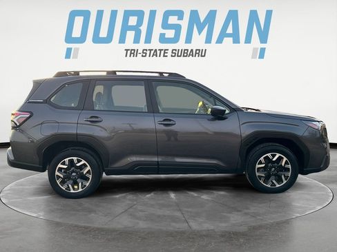 Certified 2025 Subaru Forester Base image 7