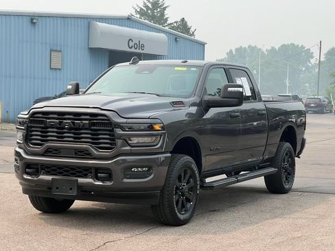 Used 2025 RAM 2500 Big Horn AWD/4WD image 43
