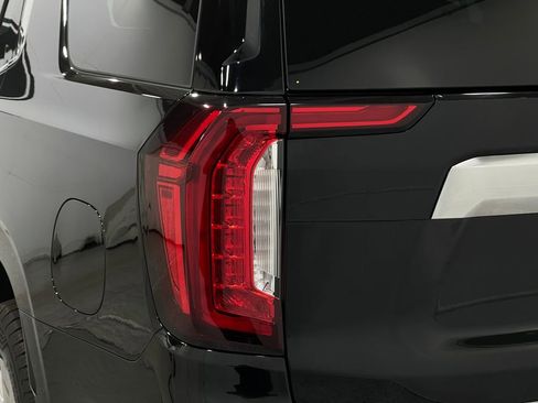 Used 2021 GMC Yukon Denali w/ Advanced Technology Package image 37