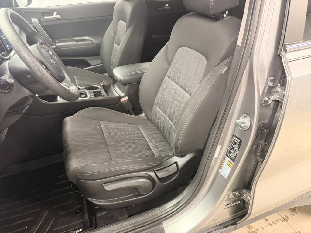 Used 2021 Kia Sportage LX AWD/4WD image 31