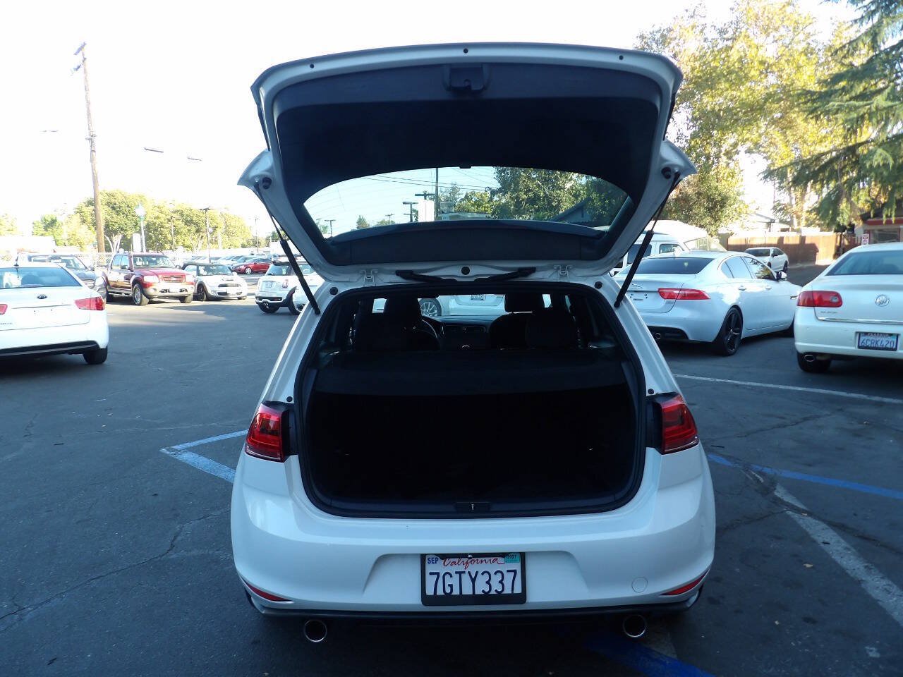 Used 2015 Volkswagen GTI S FWD image 14
