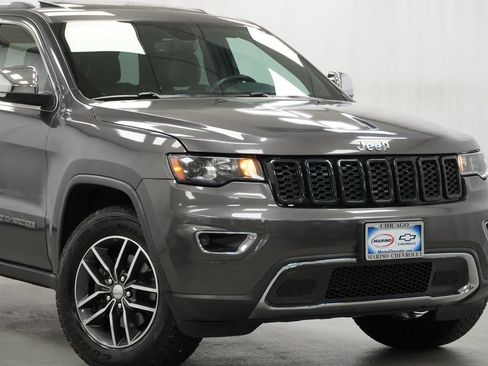 Used 2018 Jeep Grand Cherokee Limited AWD/4WD image 9