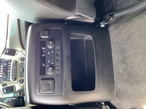 Used 2018 GMC Yukon XL Denali w/ Open Road Package AWD/4WD image 10