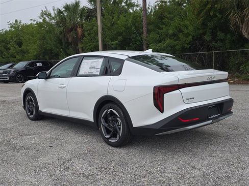 New 2025 Kia K4 EX image 6