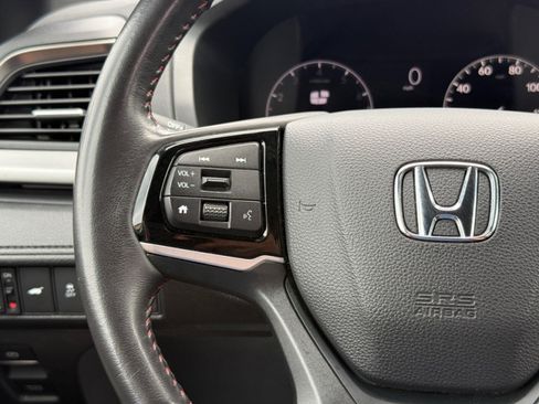 Used 2025 Honda Odyssey Sport-L image 21
