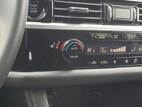 Certified 2025 Nissan Pathfinder SV image 42