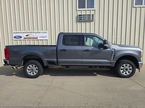 Used 2024 Ford F250 XLT image 1