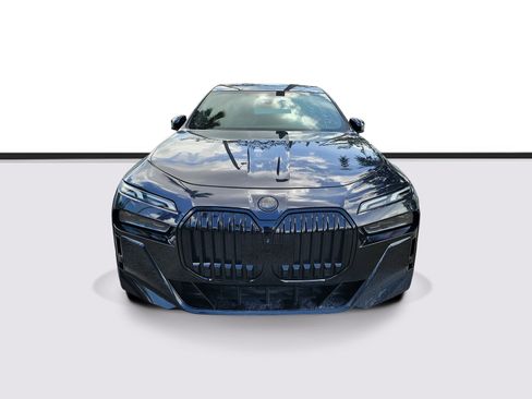 Used 2023 BMW 740i RWD image 2