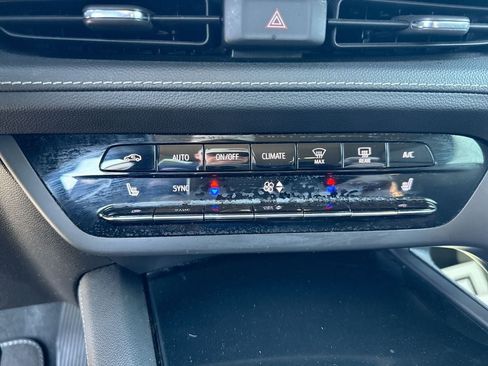 Certified 2022 Buick Envision Preferred FWD image 12