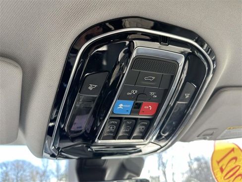 Certified 2021 Jeep Grand Cherokee L Overland w/ Luxury Tech Group IV image 39