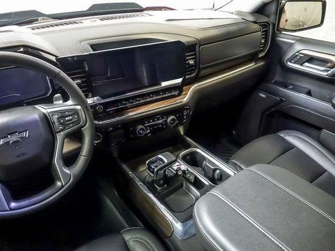 Certified 2024 Chevrolet Silverado 1500 LT Trail Boss w/ Convenience Package II image 18