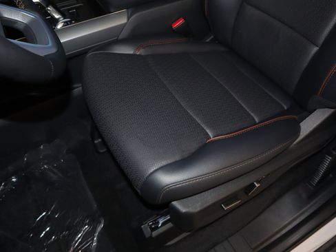 New 2025 Ford F150 Lariat w/ Equipment Group 502A High image 33