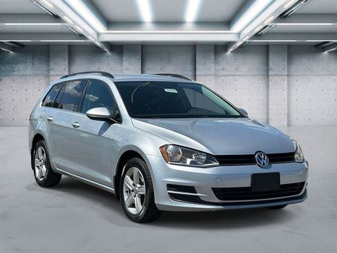 Used 2015 Volkswagen Golf TDI S FWD image 2